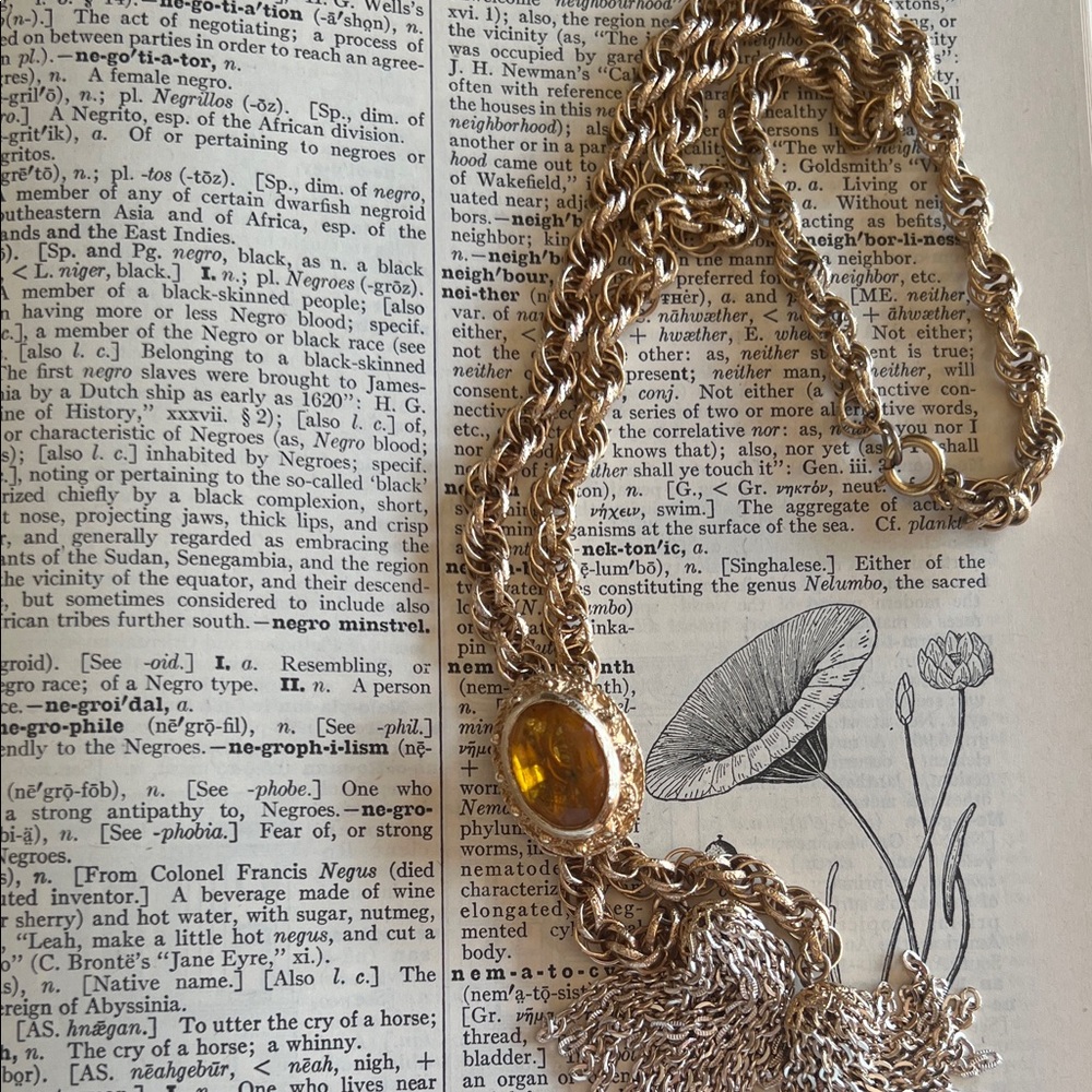Vintage Gold Chain & Tassel Adjustable Necklace - Picture 6 of 12